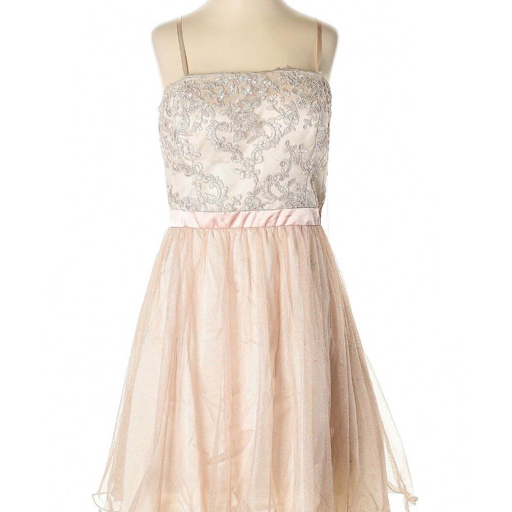 Hailey Logan by Adrianna Papell Dress